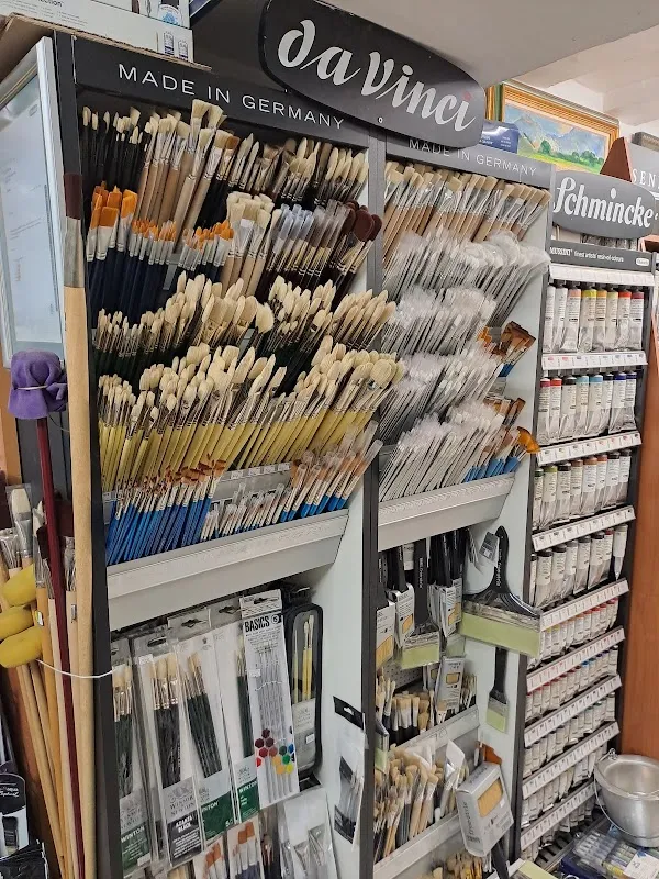 DKullolli Art Studio