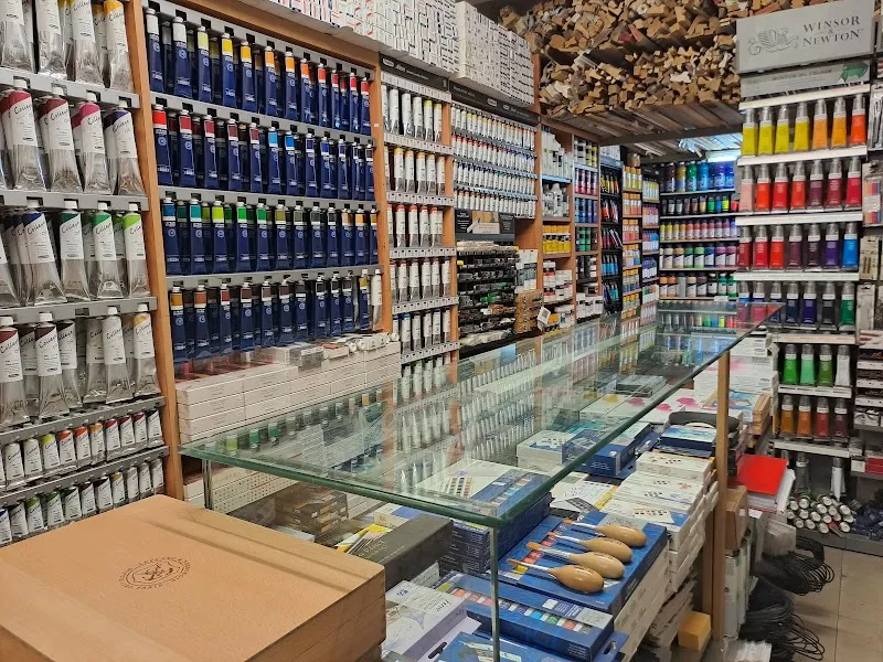 DKullolli Art Studio