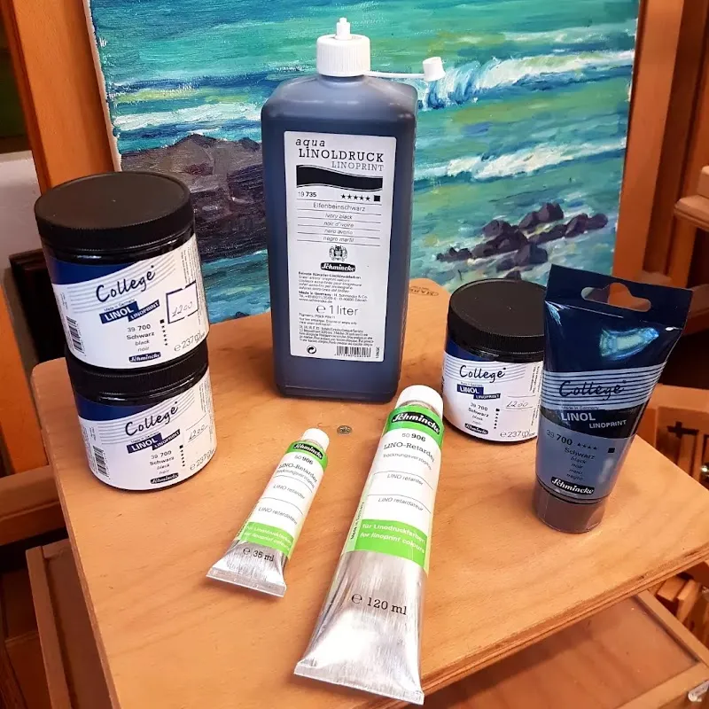 DKullolli Art Studio