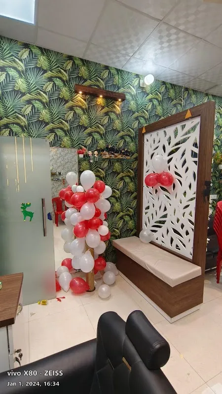 S.R. BEAUTY SALON