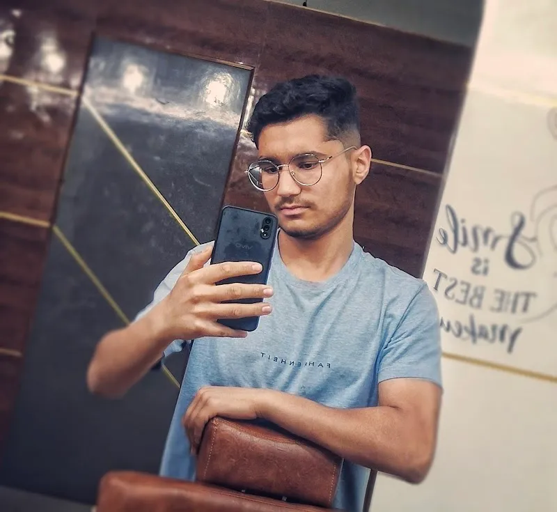 PLATINUM SALON