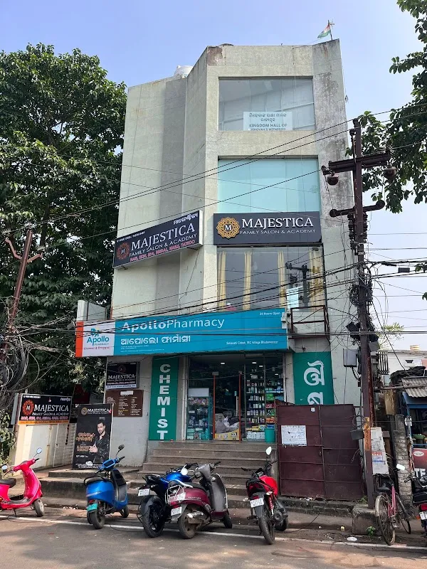 Majestica Family Salon & Academy