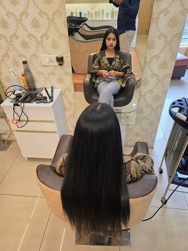 Majestica Family Salon & Academy