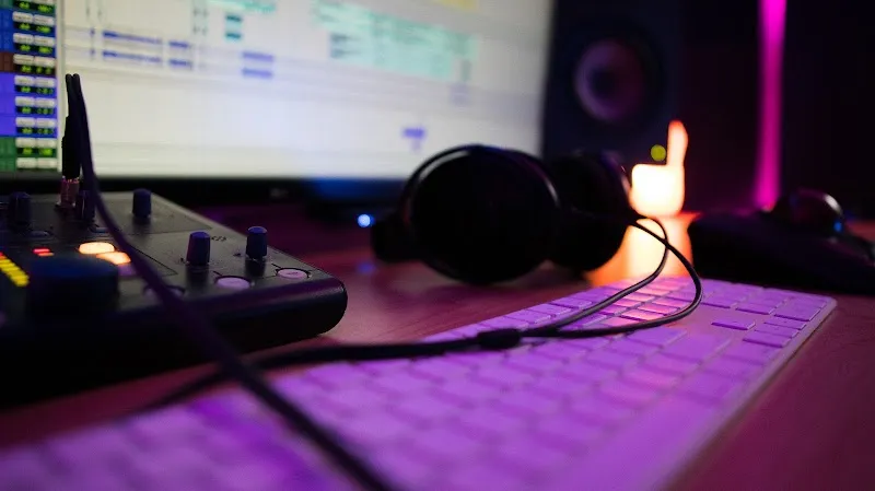 EB Audio