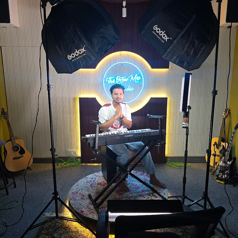 THE BTM MIC STUDIO