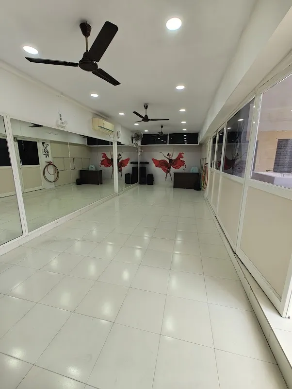 Shri Dance Academy & Fitness Centre