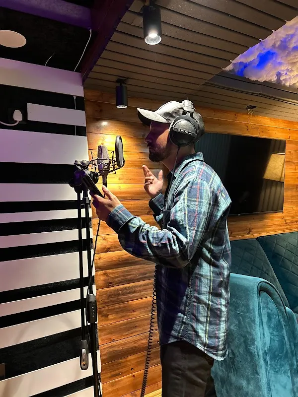 Sierra Audio Masters ( Recording & Music Studio Delhi )