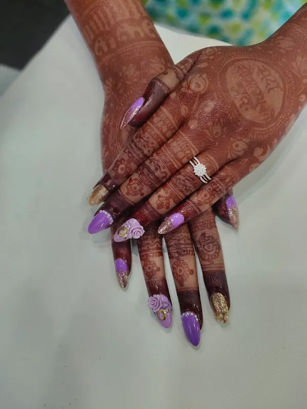 flying wings unisex salon