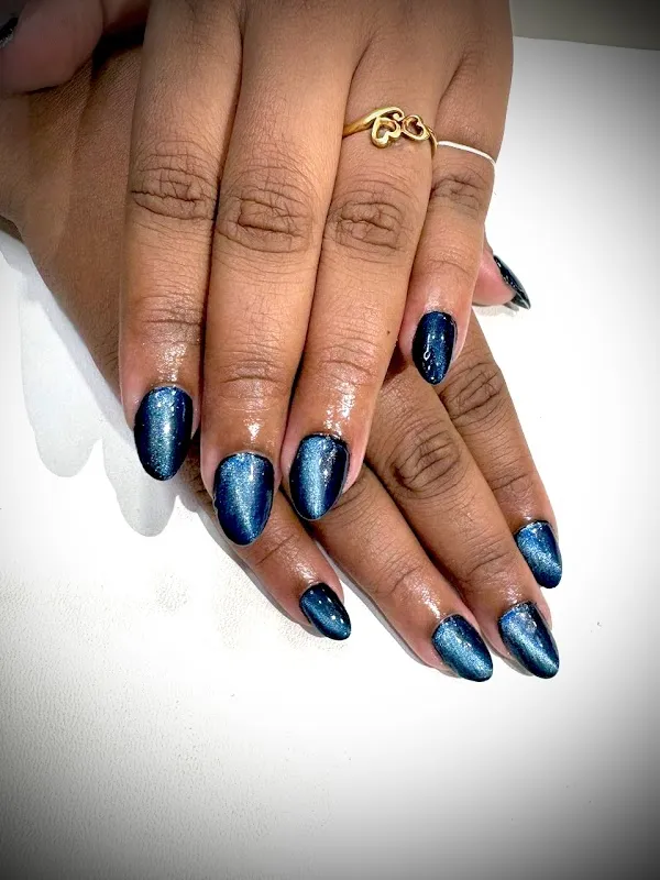 flying wings unisex salon