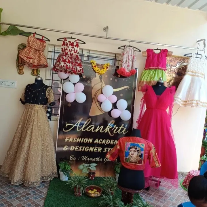 Alankrti Designer studio,art and craft classes