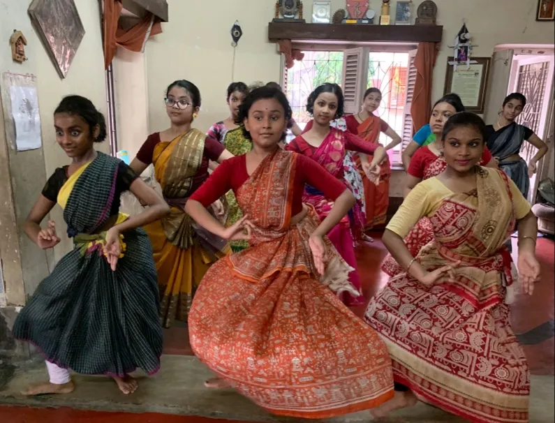 Saveri Odissi Dance School