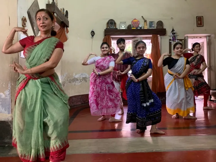 Saveri Odissi Dance School