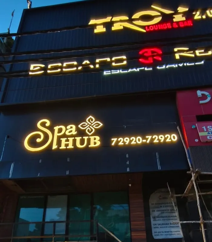 spa hub Punjabi Bagh club road