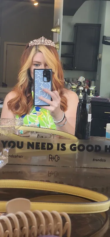 Red Stella Salon