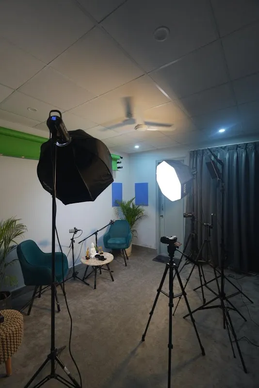 Gig Lab Soundworks - Jampad | Recording Studio | Podcast Studio | Music Academy