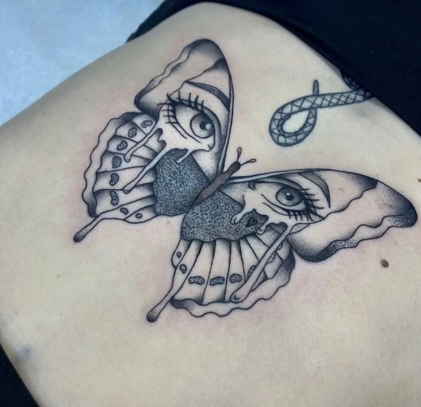 Landscape Tattoo Oberkampf - salon de tatouage walk-in Paris - Piercing