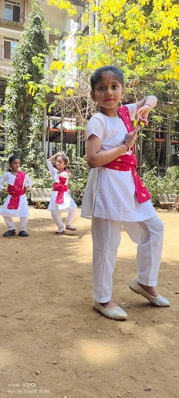 SHRI KALANIKETAN DANCE CLASS
