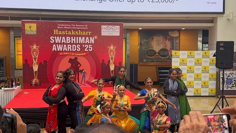 SHRI KALANIKETAN DANCE CLASS