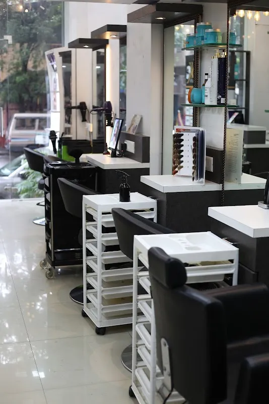 VM Care Family Salon