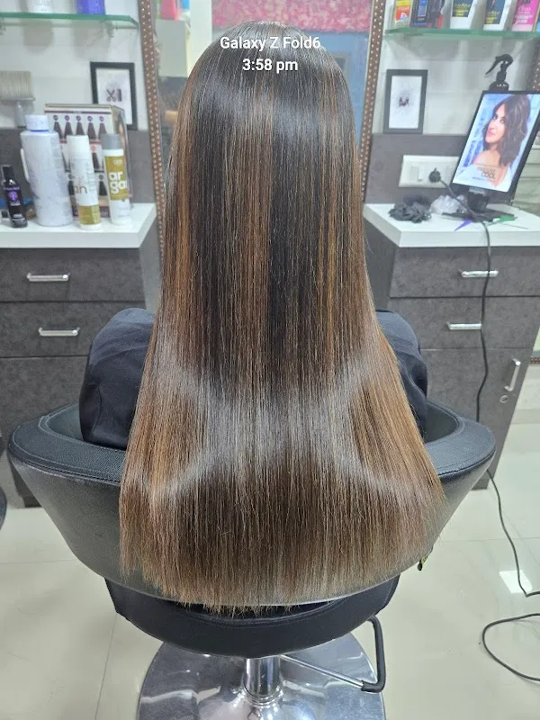 VM Care Family Salon