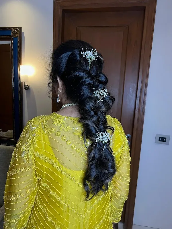 Posshe Salons - Unisex | Hair | Makeup | Beauty | Academy