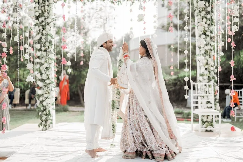 VINOD STUDIOS