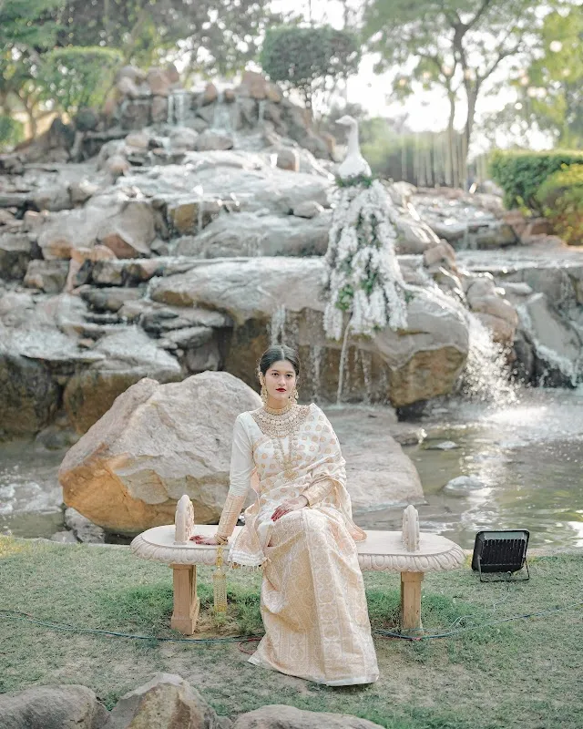 VINOD STUDIOS