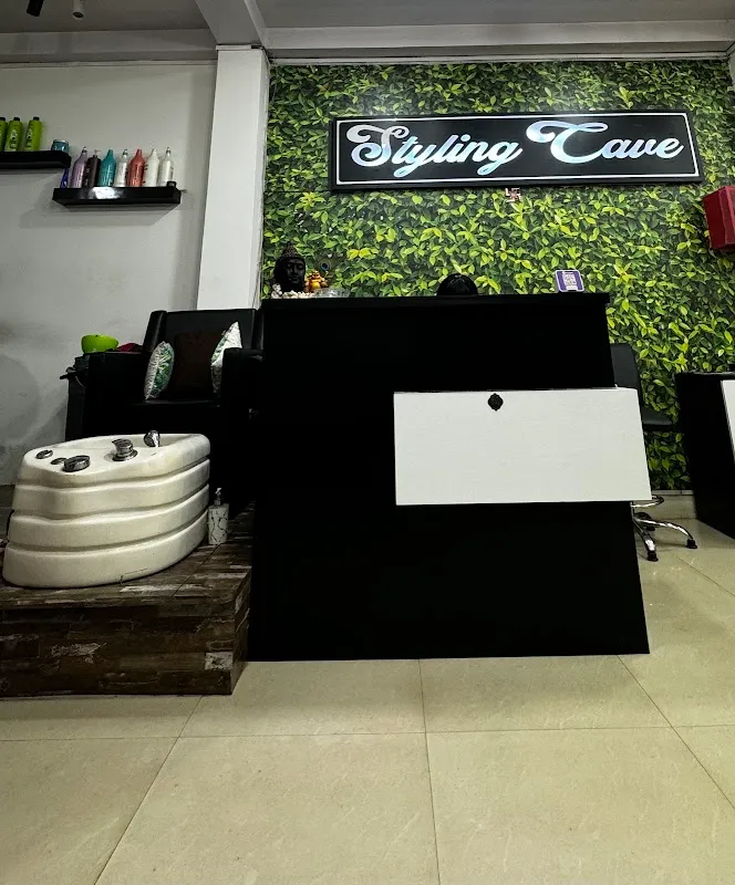 STYLING CAVE UNISEX SALON