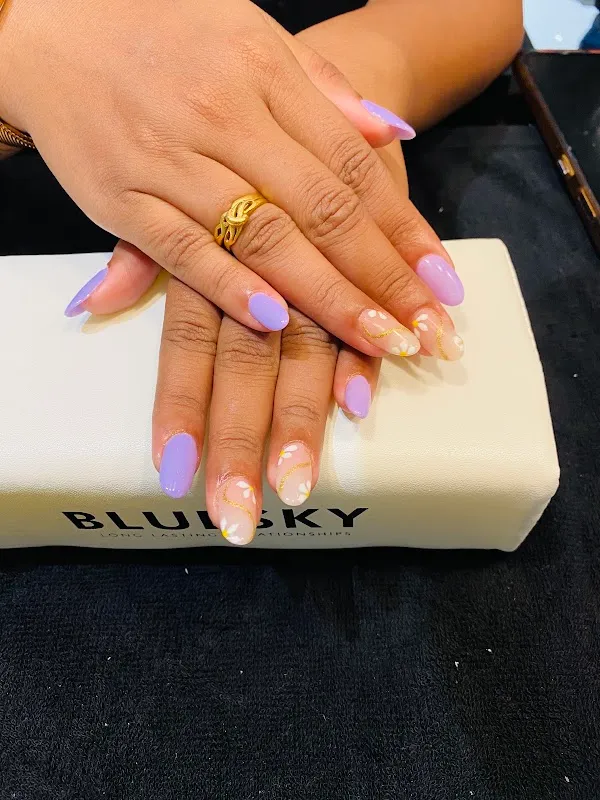 LURE’AY - Luxury Unisex Salon & Makeover Studio