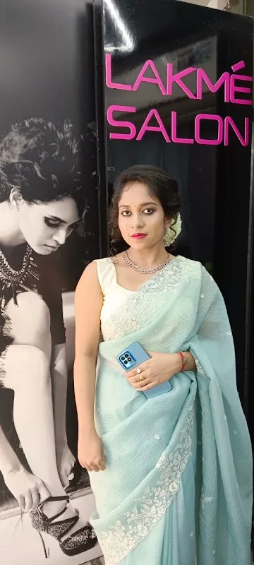 Lakme Salon For Him and Her in Shyambazar,Kolkata