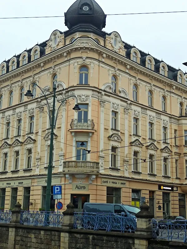 Auro Studio - Exclusive Yoga & Café in Krakow