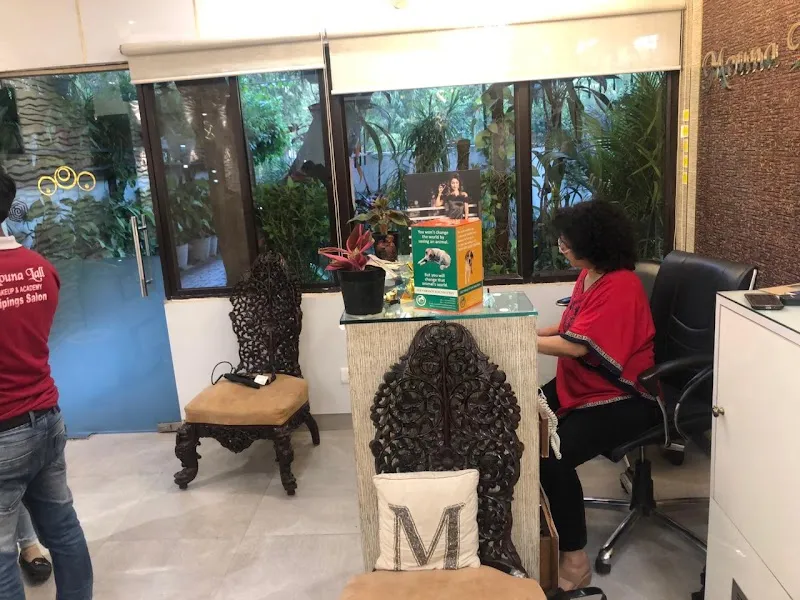 Cliping's Salon By Mouna Lall