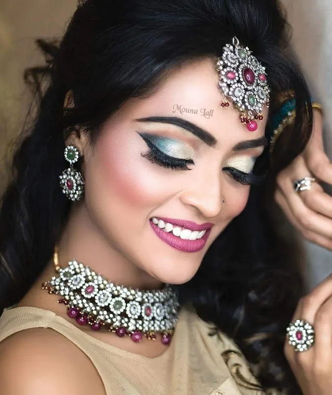 Cliping's Salon By Mouna Lall