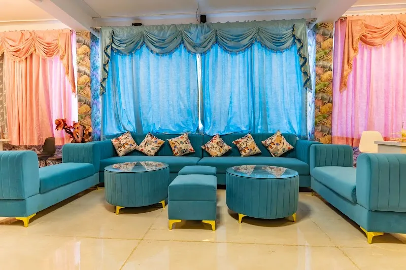RK Geetanjali Soni Salon, Makeup And Academy
