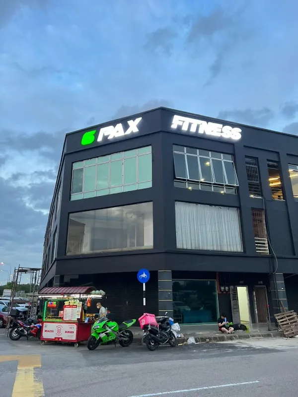 6 PAX FITNESS CENTRE JB
