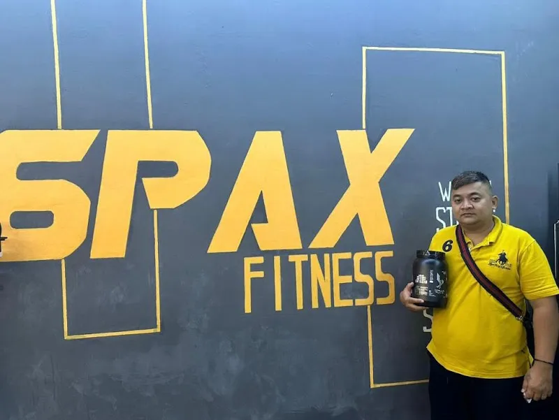 6 PAX FITNESS CENTRE JB