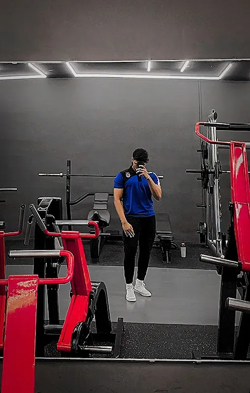 6 PAX FITNESS CENTRE JB