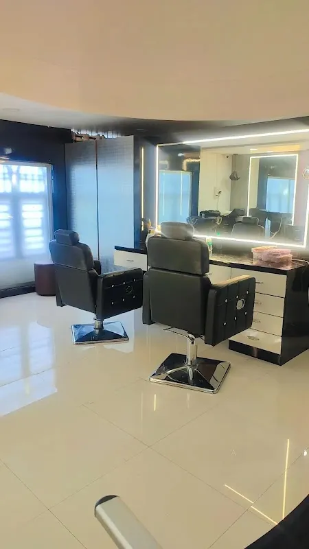 cut & scissors beauty parlour