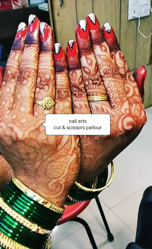 cut & scissors beauty parlour