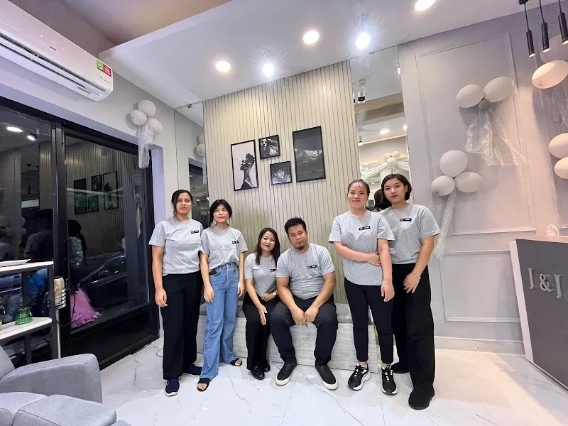 J&J Salon