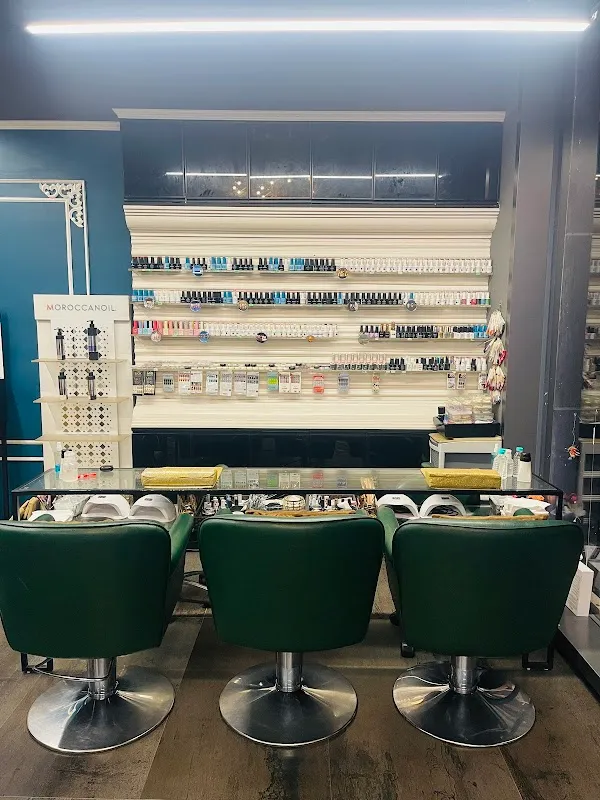 Styletee Salon | Beauty Salon In Mulund | Makeup Artist in Mulund | Nail Salon in Mulund | Hairdresser in Mulund