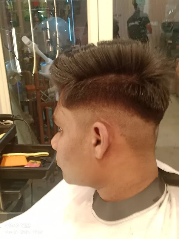 The Hairworld Unisex salon
