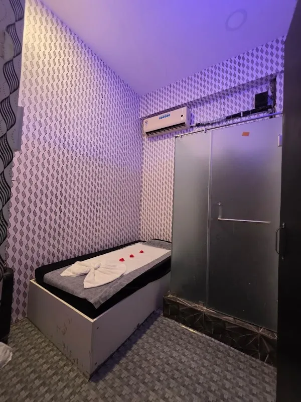 SKY THAI SPA & SALON