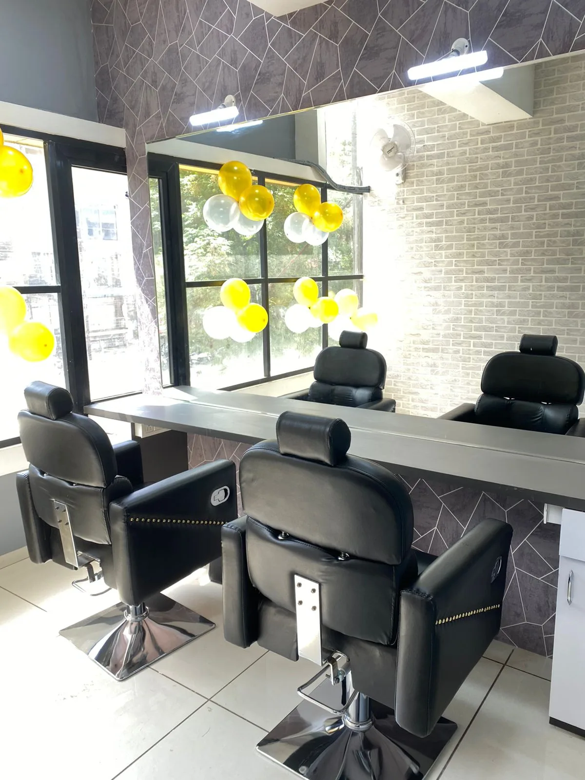 Starlon The Unisex Salon