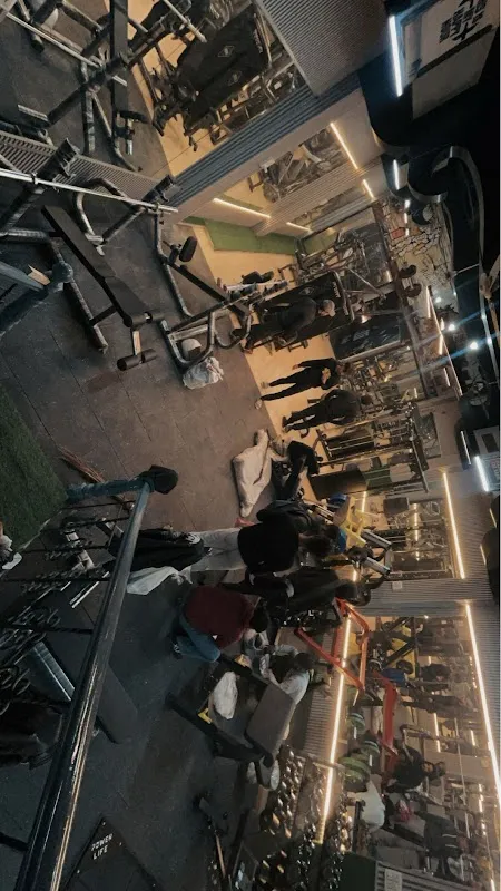 Dilli FitHub Unisex Gym