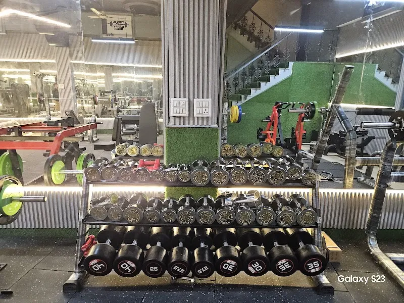 Dilli FitHub Unisex Gym