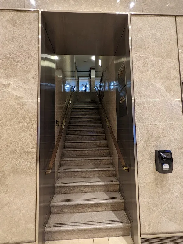 Esquires Of Wall St