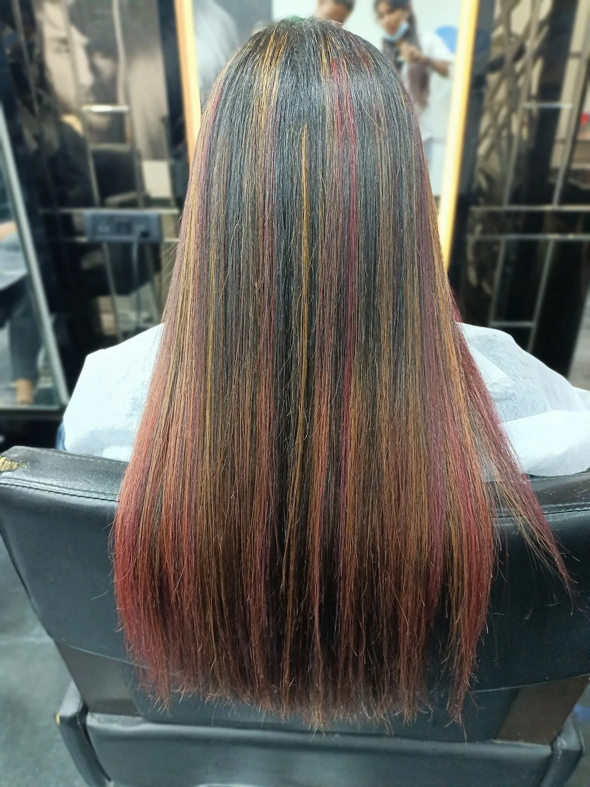 Green Trends Unisex Hair & Style Salon Selaiyur