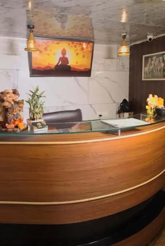 Royal Tree Spa In Kandivali East