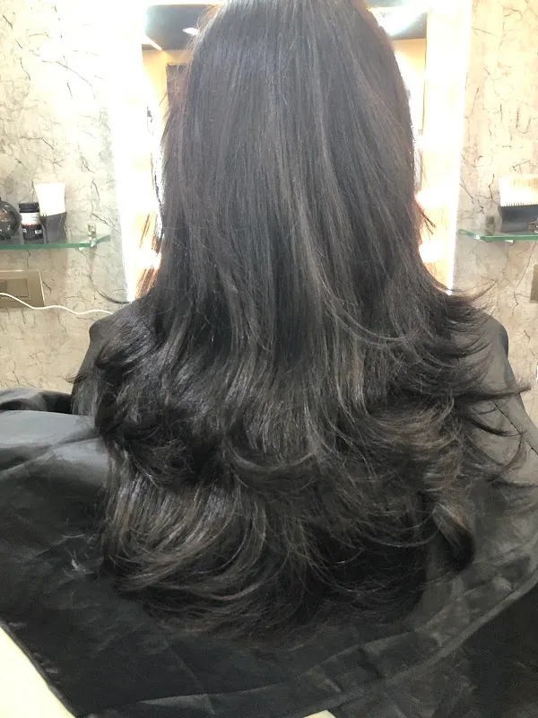 V GLAM SALON